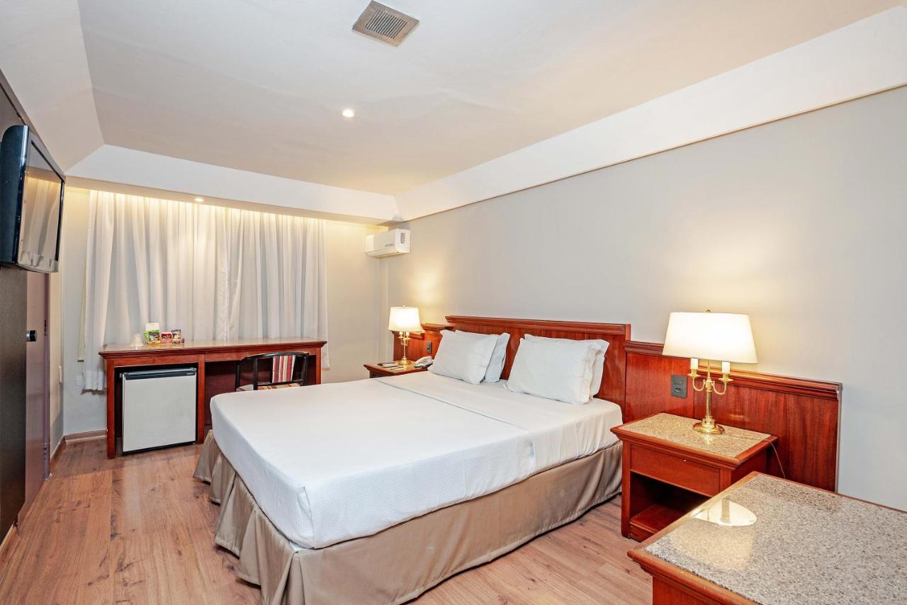 Rede Andrade Braz Hotel Curitiba Bagian luar foto