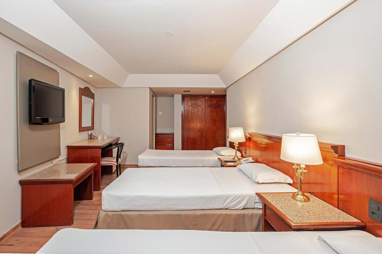 Rede Andrade Braz Hotel Curitiba Bagian luar foto